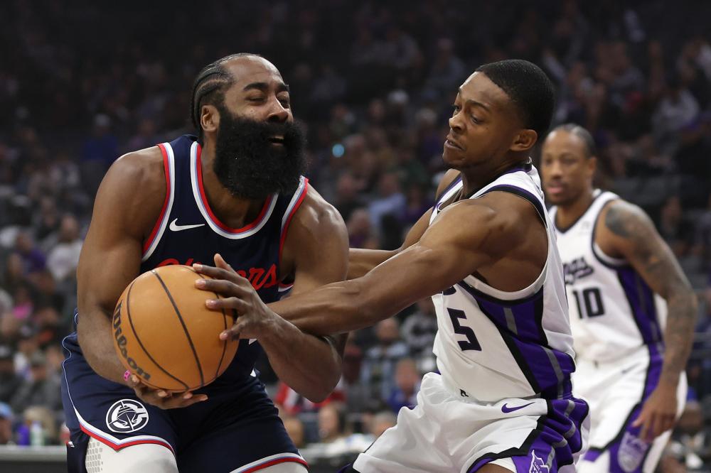 他们更是充 他们更是充