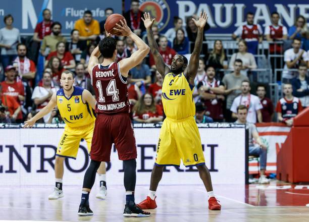 这两位年轻 这两位年轻