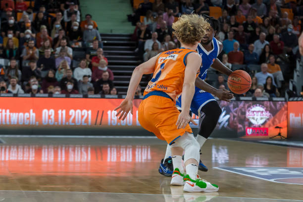 仅考验着球 仅考验着球