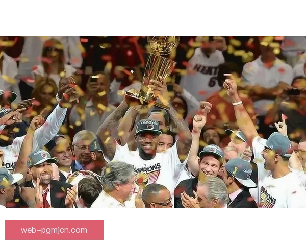 全明星日耀篮球场，巅峰对决谁主沉浮